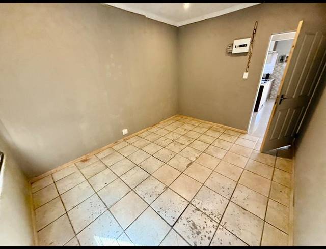 5 BEDROOM HOUSE FOR SALE IN VANDERBIJLPARK CW 6